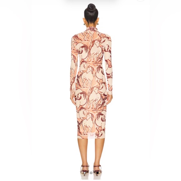 Horse dress - Picture 3 of 3